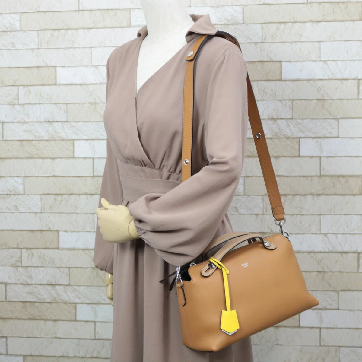Pre-Owned FENDI Sizehoulder Bag Handbag By The Way Brown Ladies (Fair)