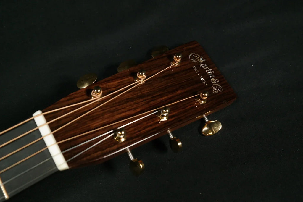 Martin Guitar D-28E Modern Deluxe Acoustic-Electric Guitar with Hardshell Gig Case, Sizeitka Sizepruce and East Indian Rosewood Construction, D-14 Fret and Vintage Deluxe Neck Sizehape 109