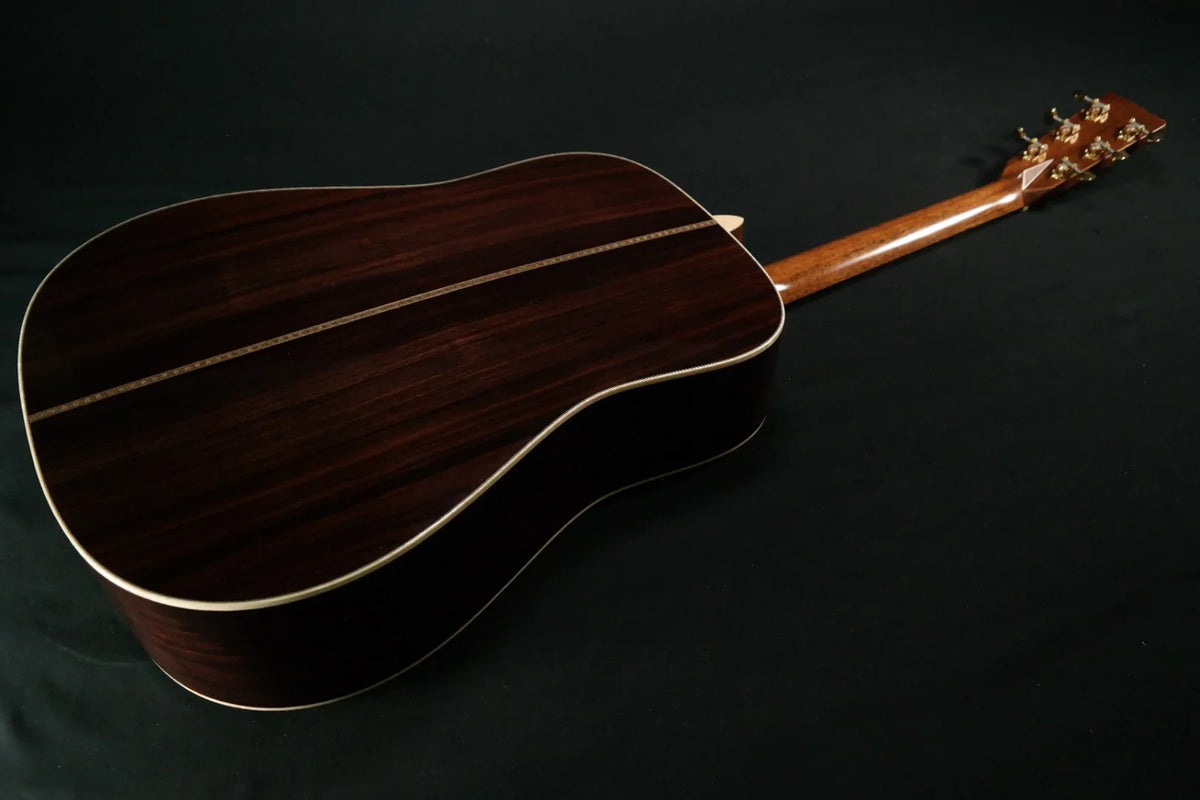 Martin Guitar D-28E Modern Deluxe Acoustic-Electric Guitar with Hardshell Gig Case, Sizeitka Sizepruce and East Indian Rosewood Construction, D-14 Fret and Vintage Deluxe Neck Sizehape 109