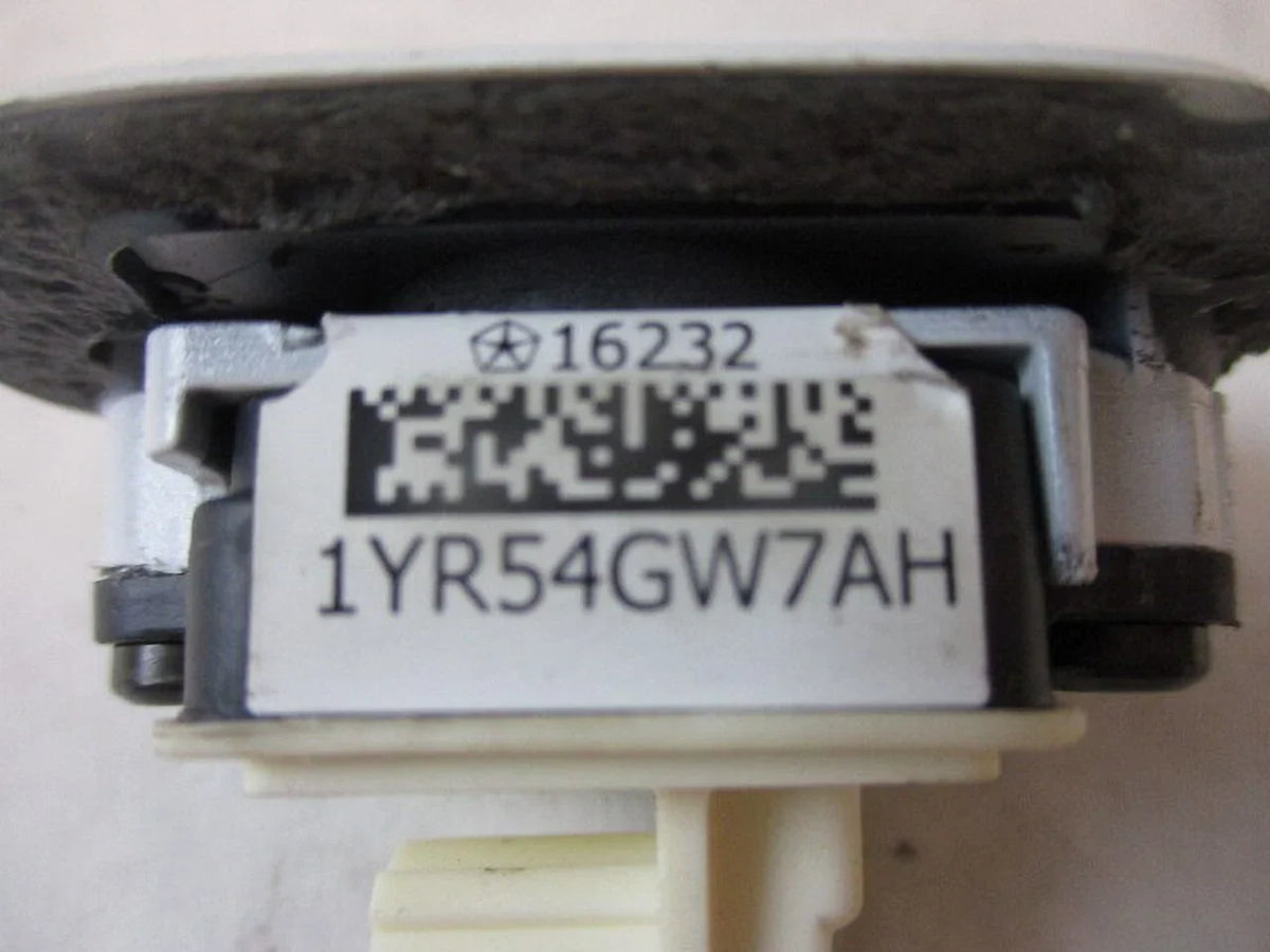 Pre-Owned 2014-2018 Jeep Cherokee REar View Camera Ivory 56038991AH OEM LKQ (Good)