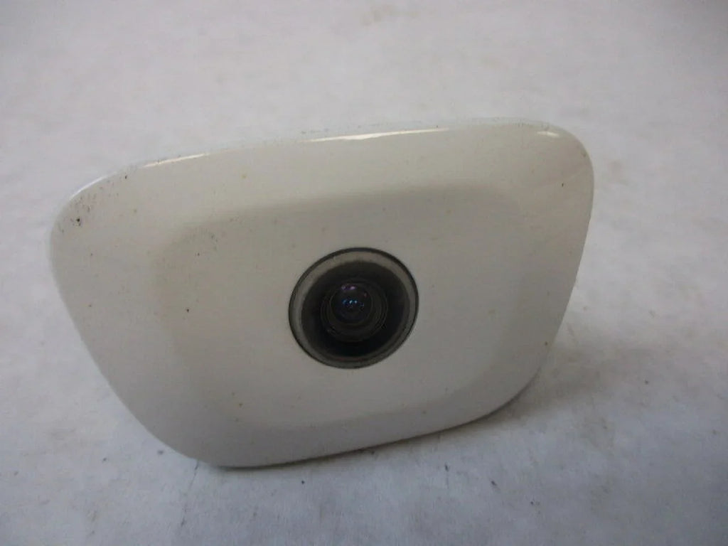 Pre-Owned 2014-2018 Jeep Cherokee REar View Camera Ivory 56038991AH OEM LKQ (Good)
