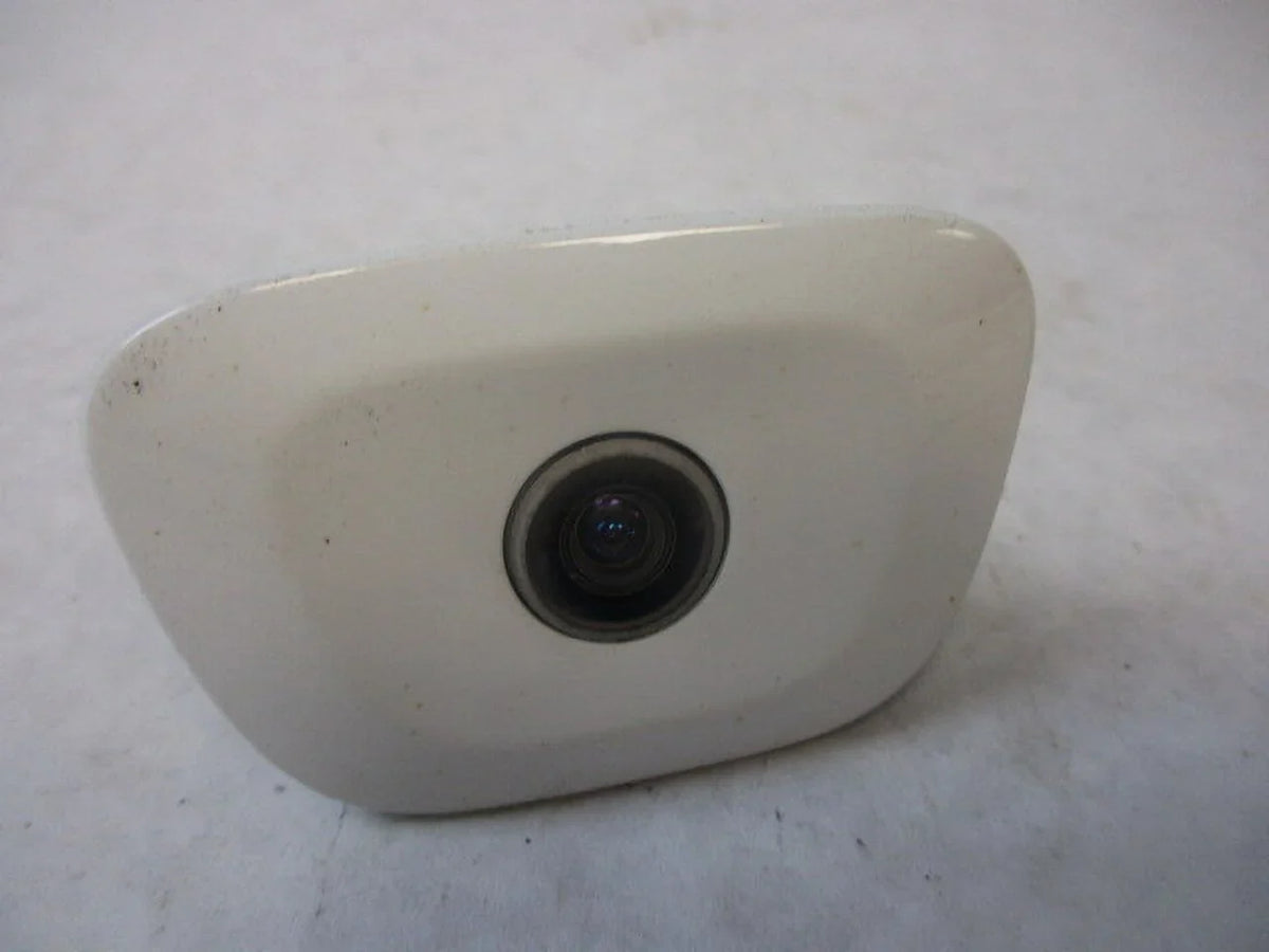 Pre-Owned 2014-2018 Jeep Cherokee REar View Camera Ivory 56038991AH OEM LKQ (Good)